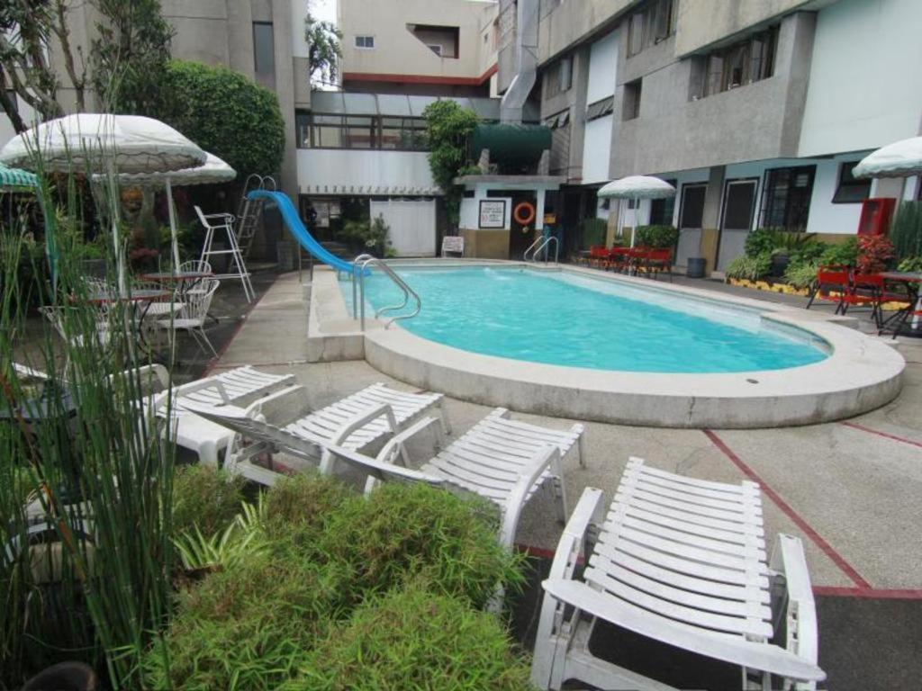 Hotel Supreme Baguio City Esterno foto