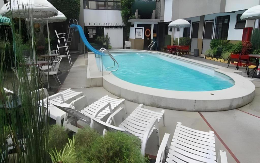 Hotel Supreme Baguio City Esterno foto