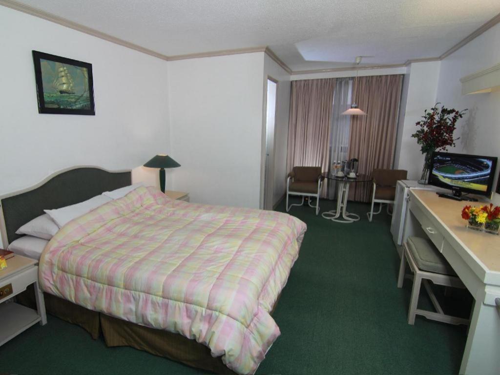Hotel Supreme Baguio City Esterno foto