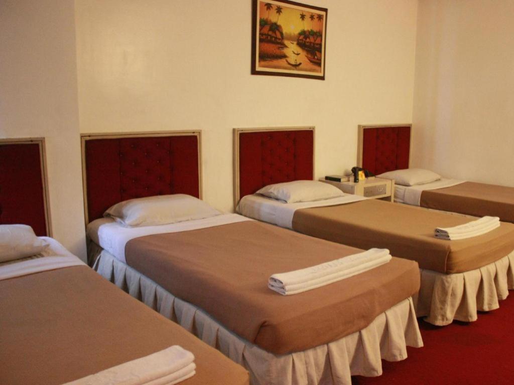 Hotel Supreme Baguio City Esterno foto