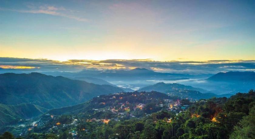 Hotel Supreme Baguio City Esterno foto